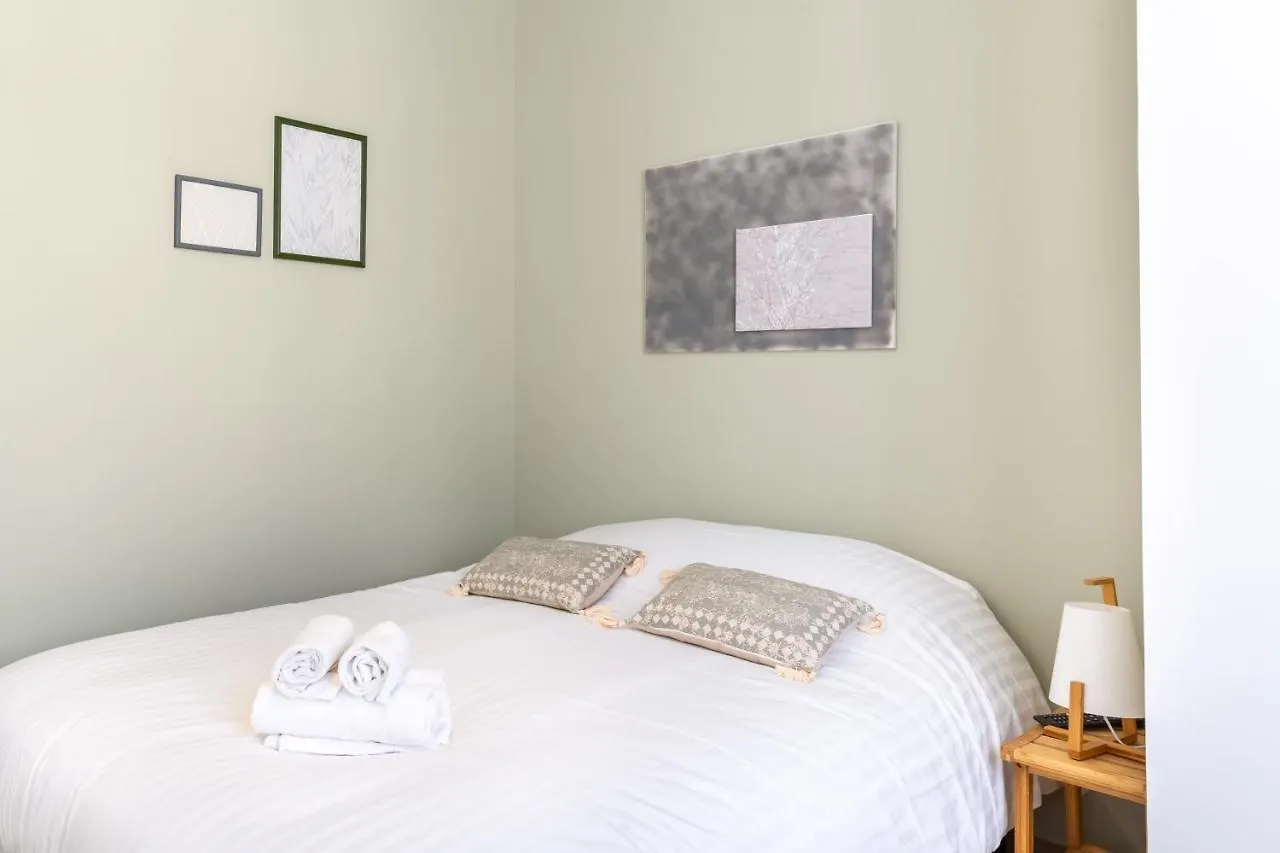 Appartement Pierres Noires - Coup de coeur : studio neuf et cosy, proche centre-ville et Fac / stationnement gratuit / 100m du bus Brest