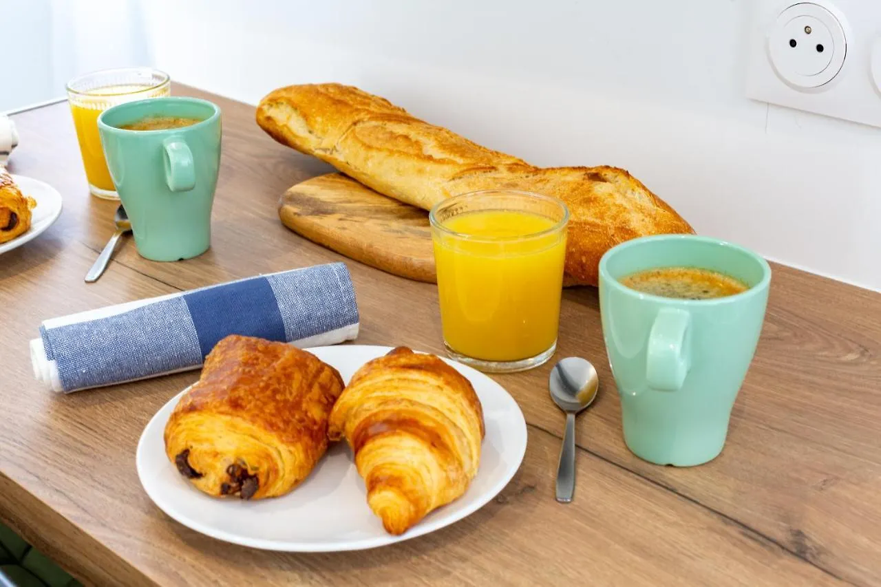Appartement Pierres Noires - Coup de coeur : studio neuf et cosy, proche centre-ville et Fac / stationnement gratuit / 100m du bus Brest France